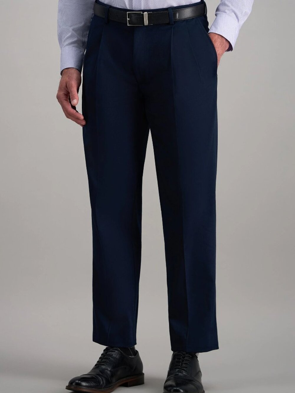 Haggar Premium No Iron Classic Fit Pleated Navy Dress Pant 44X30